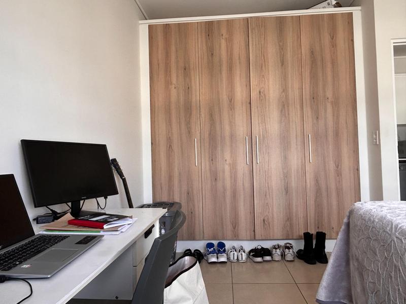 To Let 1 Bedroom Property for Rent in Sandown Western Cape
